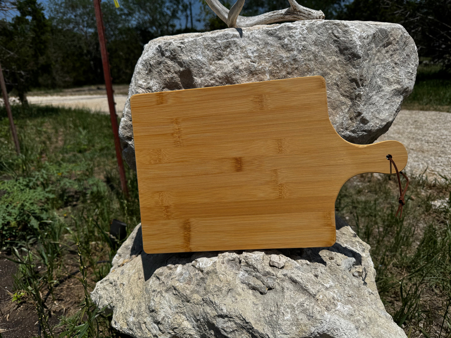 Engraveable Bamboo Charcuterie Board Paddle Style Handle